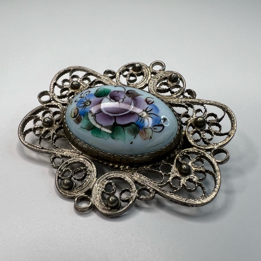 Vintage Cameo Brooch